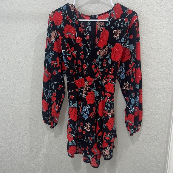 Women's Romper Floral Print V Neck Baggy Sleeve Waist Tie Layered Ruffle Hem - Picture 3 of 6